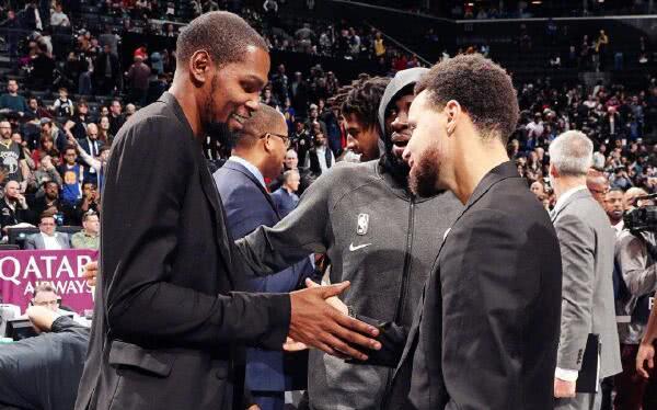  莱比锡队长重伤赛季报销  