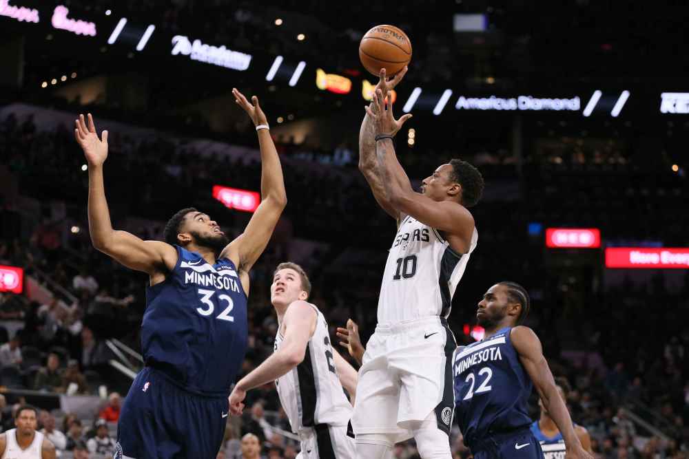  布伦森准绝杀抛投命中，尼克斯险胜步行者保留季后赛悬念  