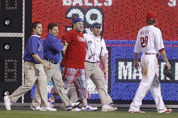  柏林联合主场气势如虹，球迷助威助推球队全取三分